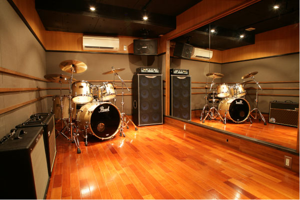 KRH STUDIO h